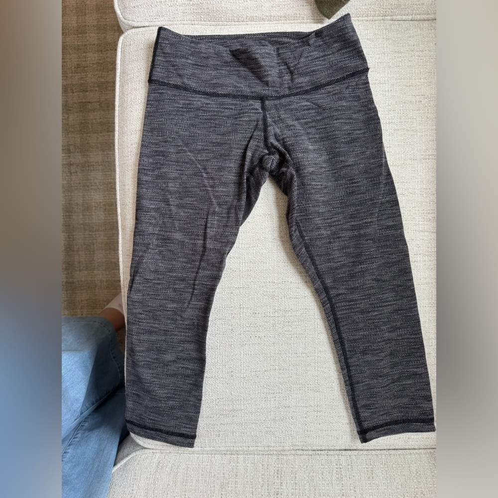 Lululemon Women’s Leggings 3/4 Length Size 6